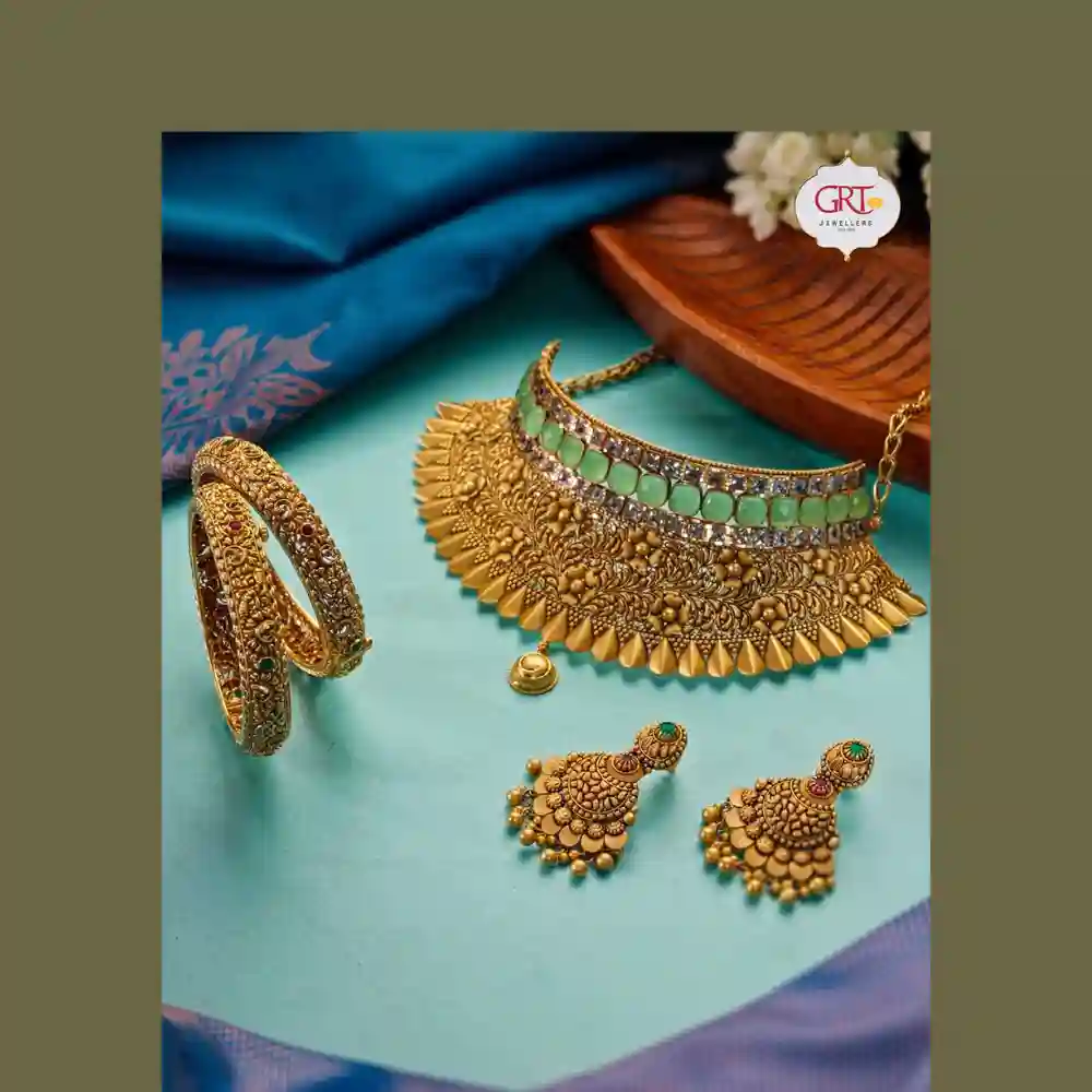 GRT Jewellers Latest South Indian Splendor Set