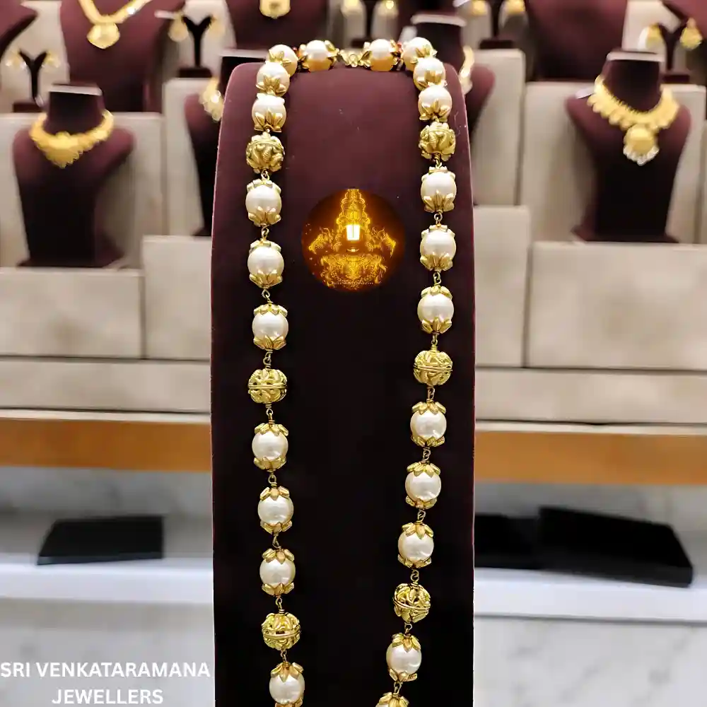 ✨ Pearl Mala with Antique Gold Bead Elegance