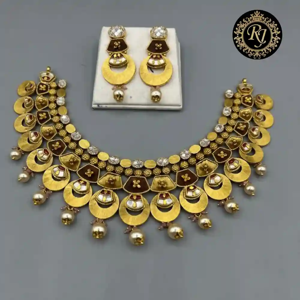  Antique Gold Choker Pearls & Kundan Detailing 💛