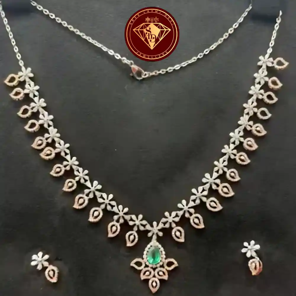✨ Elegant Floral CZ Necklace with Emerald Drop💎