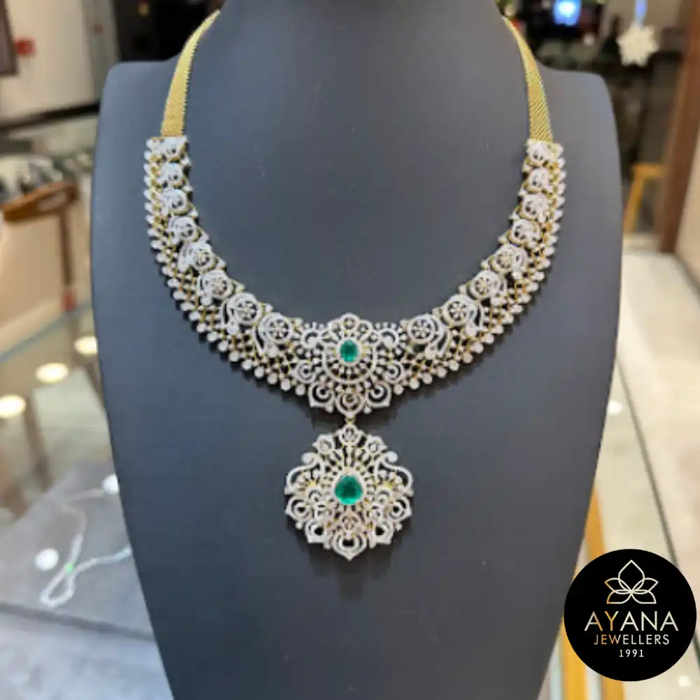 🌿 Emerald & Diamond Floral Necklace ✨ Timeless Bridal Elegance